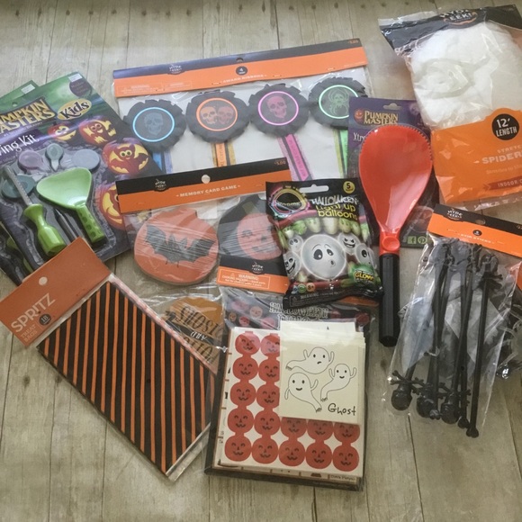 Other - Halloween Party Supplies Bundle 👻 🎃